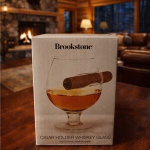 Brookstone Whiskey Glass with Cigar Holder - Clear